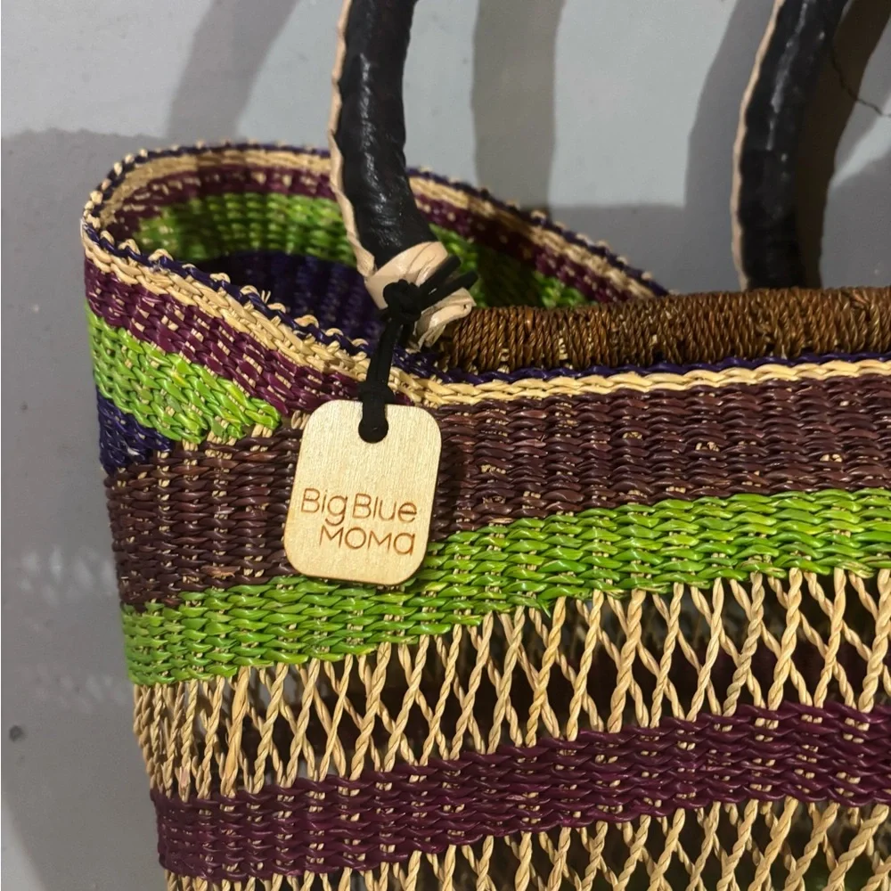 Elegant Handwoven Straw Tote Bag with Green and Purple Stripes - Picture 2 of 4